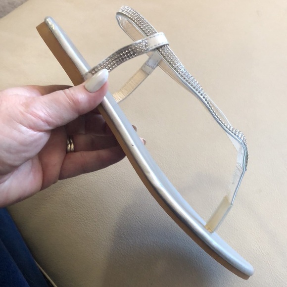 “Diamond” Ankle Strap Flat Nonslip Toe Sandals Size 9.5 Beach Wedding - Picture 4 of 8